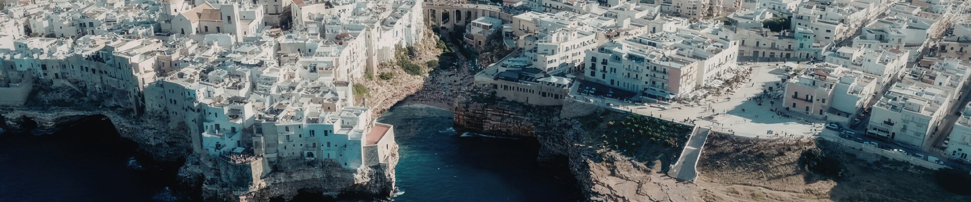 bari e polignano a mare in giornata con volo aereo nel blu dipinto di blu 5